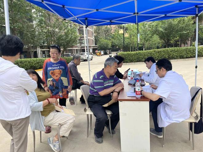 党建引领送健康真情服务暖人心(图2)