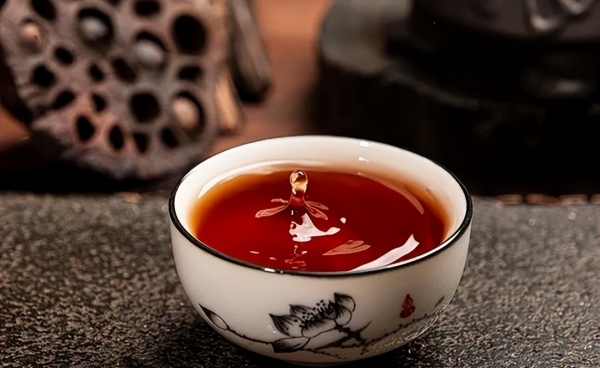 lehu国际乐虎官网医生发现：大量喝茶的糖尿病患者用不了多久身体或有8个变化(图7)