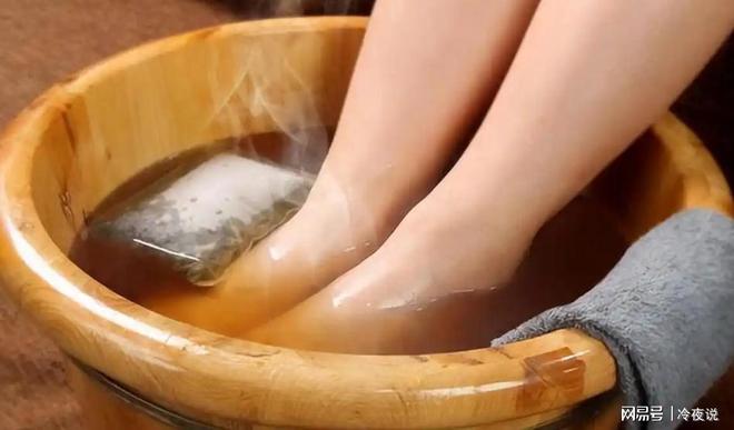 若脚上出现这5个表现说明已经出现糖尿病足感染了须立即就医(图3)
