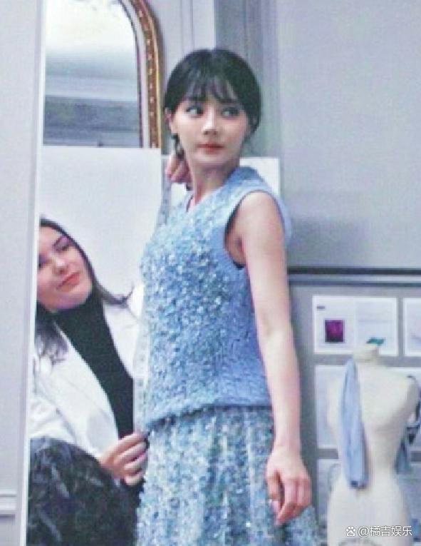 迪丽热巴ins巴黎时装周上的璀璨瞬间(图4)