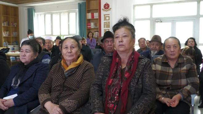 巩留县总医院第八分院开展糖尿病专题讲座义诊活动(图2)