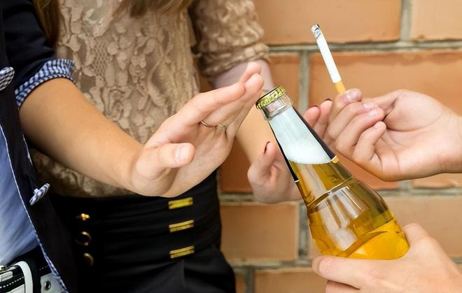 医生提醒：吃饭后一旦出现5个表现十有八九是胰腺炎尽早检查(图3)