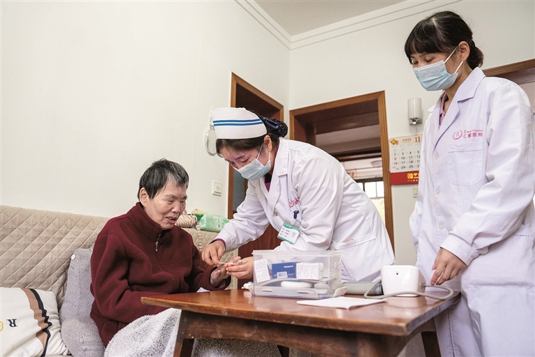 乐虎国际股份有限公司绘就健康中国的温暖底色——“十四五”期间我国卫生健康事业取得积极成效(图1)