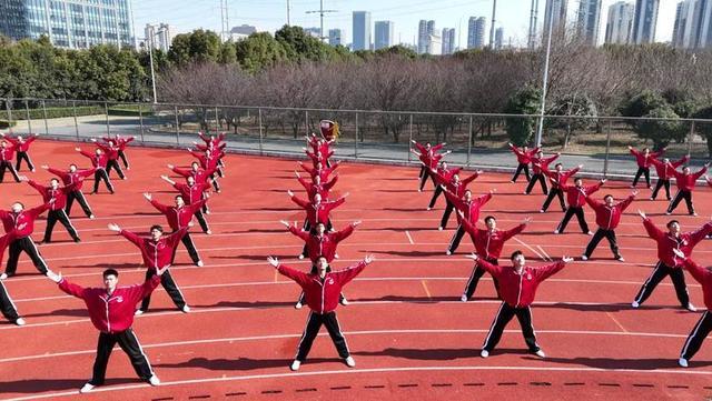 乐虎国际股份有限公司京徽同频！塔沟学子精细打磨冲刺总台春晚(图3)