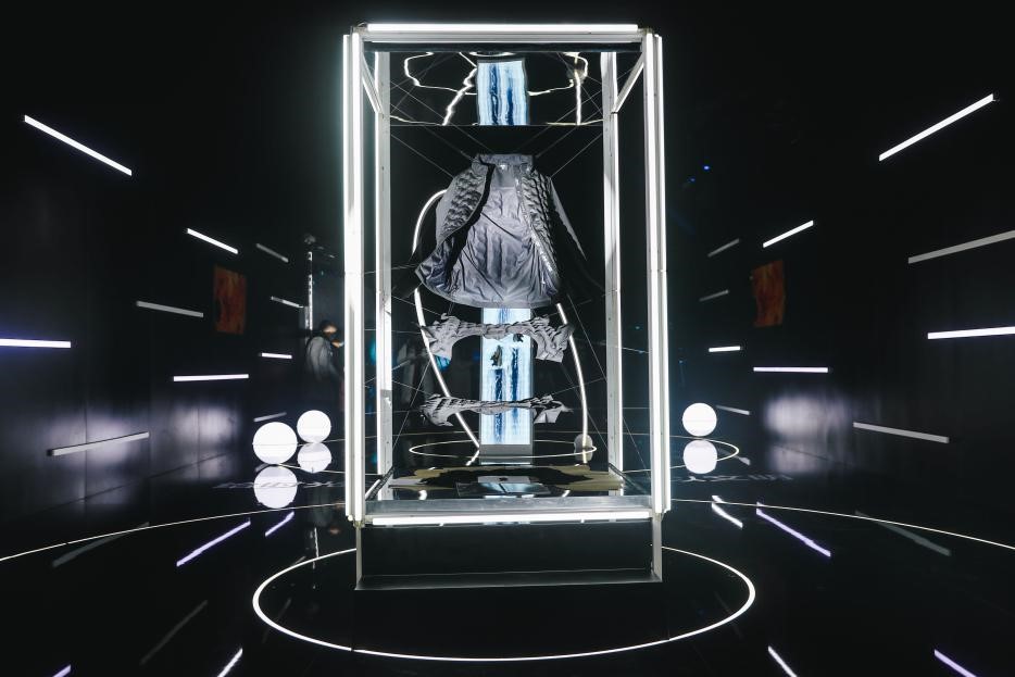 lehu国际乐虎官网安全与舒适并重：详解儿童马术服中的科技与人性化设计(图1)