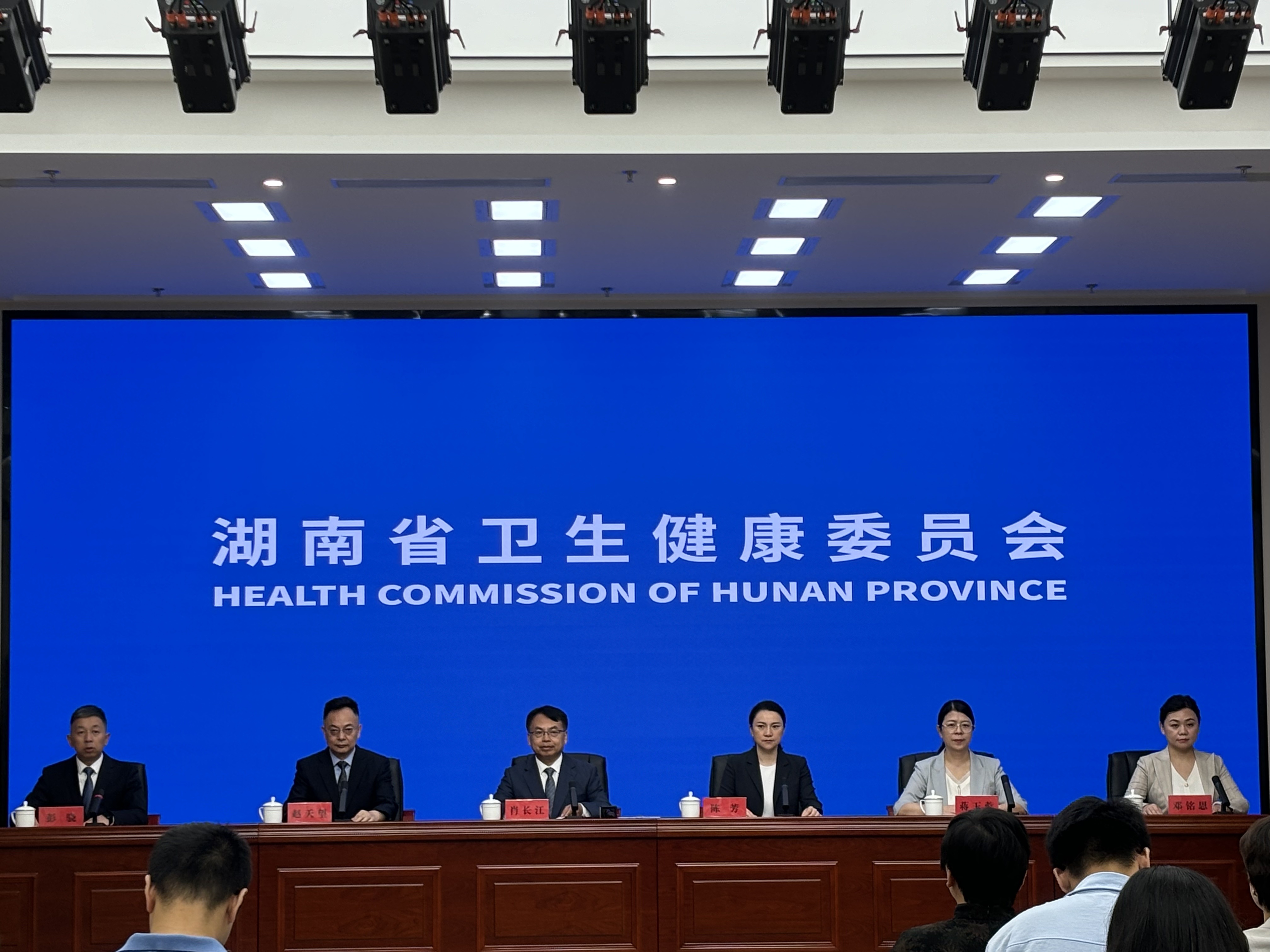“秋后一伏”高温不减专家教你如何科学应对中暑(图1)