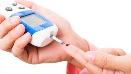 1岁多女童爱喝水确诊糖尿病医生：不是吃糖吃出来的(图1)